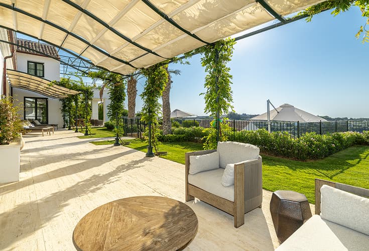 Villa 50, Finca Cortesín — Side access